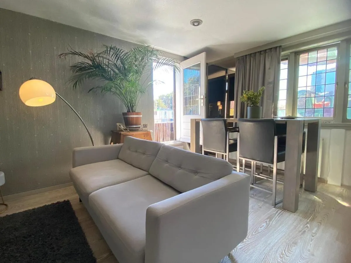 The Amsterdam House Boat With Jacuzzi & Sauna