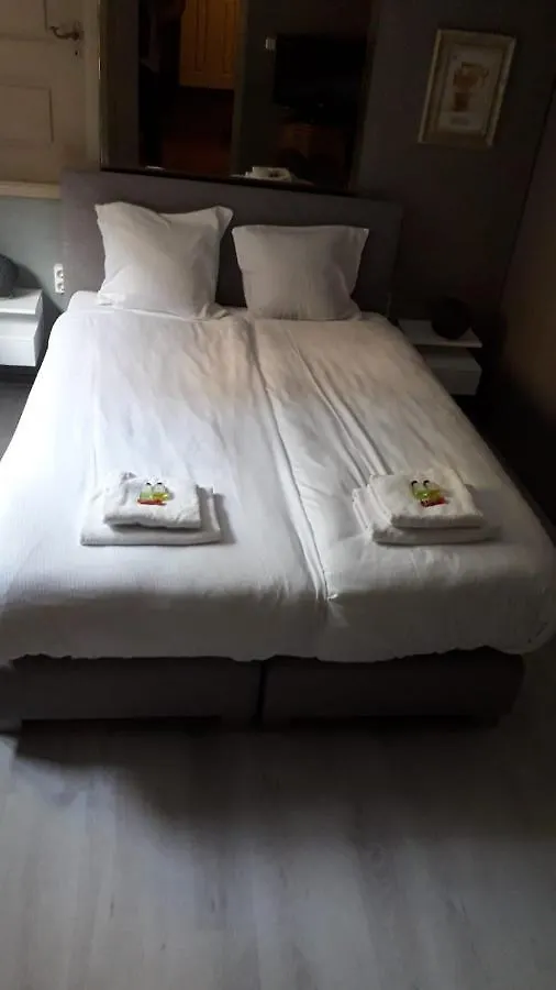 Guest house The Amsterdam House Boat With Jacuzzi & Sauna Netherlands